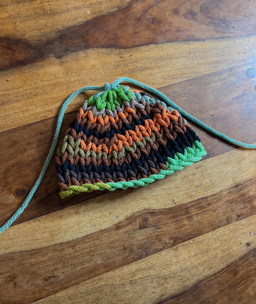 Chunky beanie earth
